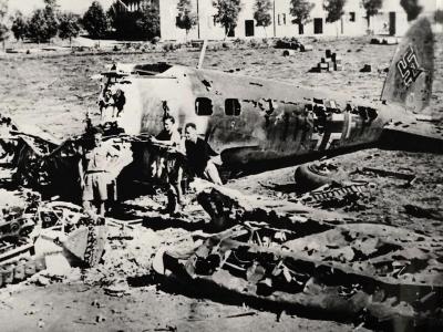 Heinkel He 111 of the Kampfgeschwader 26 with the tactical code 1H+FP
