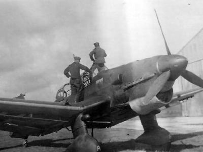 Ju 87 B Stuka 9/StG 77 Flers France July 1940 2
