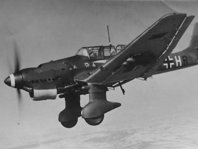 Junkers Ju87 B-1 Stuka code 6G+HR of the 4/StG 1 France 1940