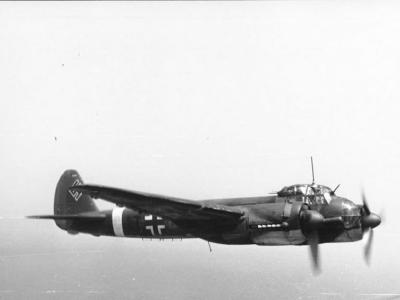 Flugzeug Junkers Ju 88 in flight
