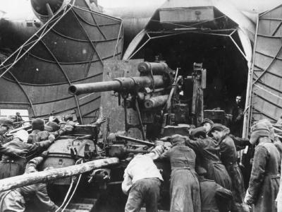 Me323 Gigant and FLAK 8,8 cm east front Russia