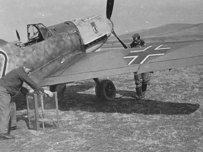 Bf109E red 12 5.JG 27 in Sofia Vrba April 1941 photo
