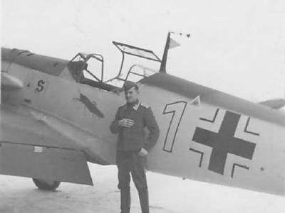 Bf109E white 1 1.JG 26 Dortmund 1940