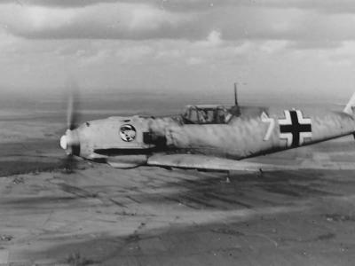 Bf109E white 7 1.JG 27 Caen 1940