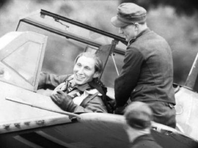 Klaus Mietusch in cockpit of Me 109