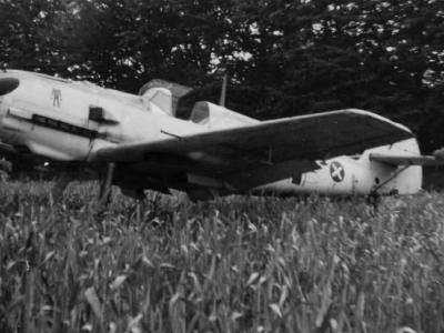 Me109 of the LG 2 on the ground 1940