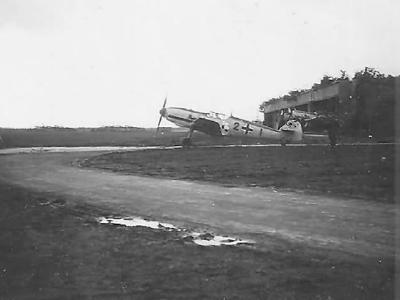Messerschmitt Bf109E red 2 8.JG 26