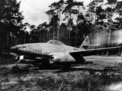 Me 262 111711, pilot Hans Fay
