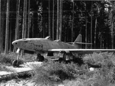 Me 262 wreck in 1945
