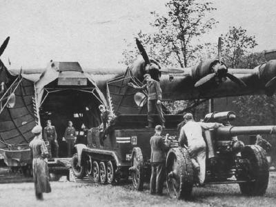 Messerschmitt Me323 gigant and sdkfz 7 halftrack