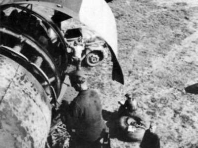 Messerschmitt Me323 engine maintenance