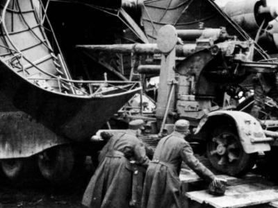 Flak 88 loaded on a Me 323