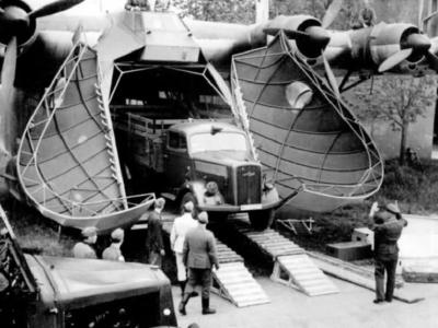 Unloading Opel Blitz from a Me 323