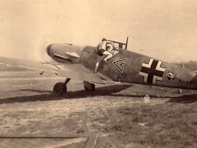 Me 109F from Stab I/JG 52, pilot Karl Heinz Leesmann
