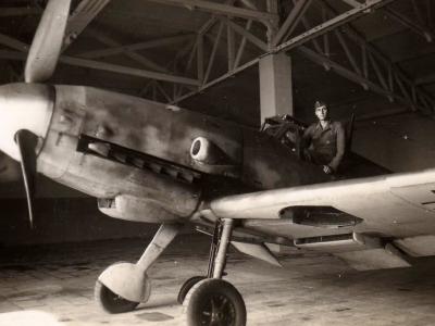 Messerschmitt Me109 in hangar Reichsverteidigung Holland