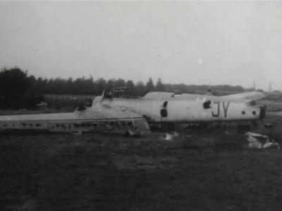 wreckage Messerschmitt Bf110 +JY