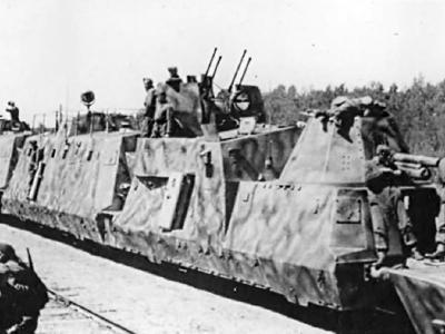 Panzerzug typ BP42 artillerie und flakwagen 2cm Vierlings Flak eastern front 1943