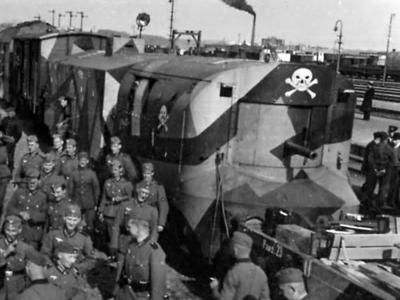 Panzerzug with Totenkopf