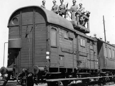 Railcar with flak MG Frankfurt Main Bahnhof 1940