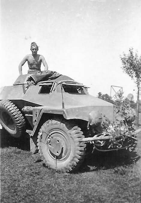 SdKfz 221 light armored car