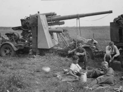 Flak 18 on Sd Anh 201 chassis