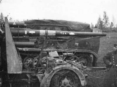 Flak 36 88 mm gun and halftrack