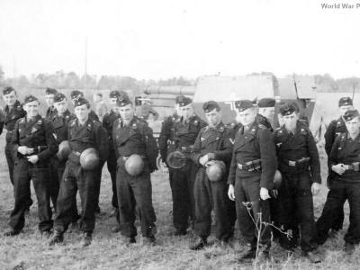 15 cm sFH 13/1 (Sf) auf GW Lorraine Schlepper(f) self-propelled artillery