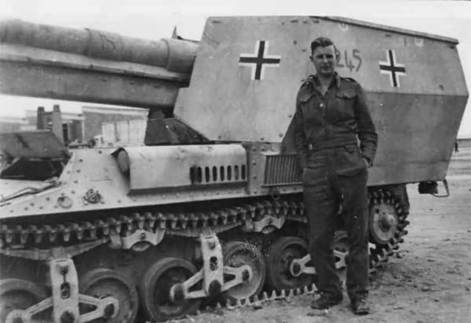 15cm schwere Feldhaubitze sFH 13/1 auf Fahrgestell Lorraine 37L code A245
