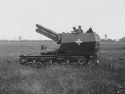 15cm sFH 13/1 (Sf) during field exercises France 2