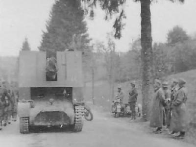 Sturmpanzer I Bison I on road