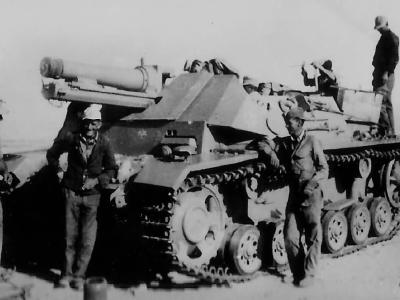 15cm sIG 33 auf Panzer III of the Afrika Korps 2