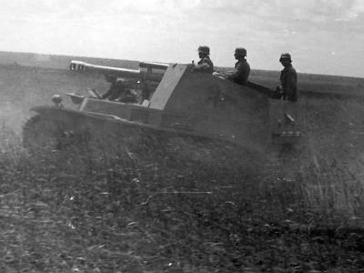 German 10,5 cm self propelled gun Wespe