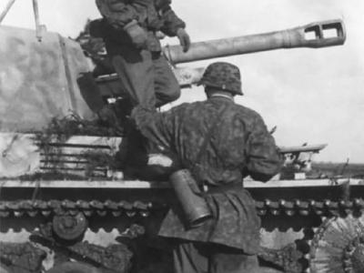 Panzerhaubitze Wespe