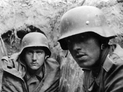 Battle Weary German Troops in Stahlhelm in Trench Kiev 1941 Eastern Front