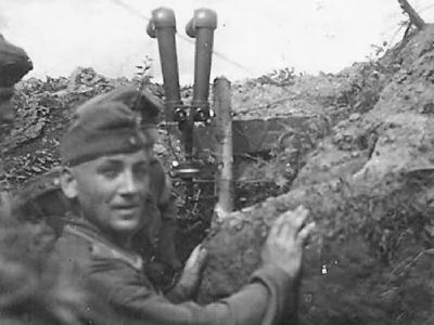 Wehrmacht observer in a trench on the Eastern front 1942