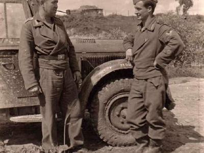 wehrmacht soldiers and car