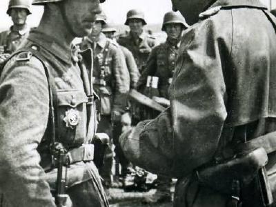 Wehrmacht troops 47d