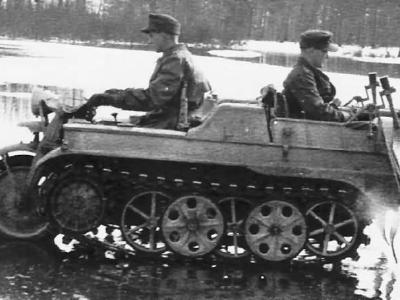 Kleines Kettenkraftrad HK 101