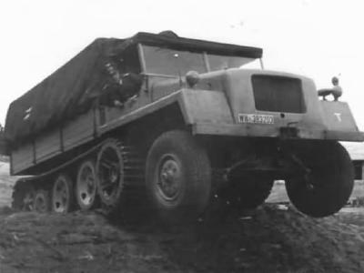 schwerer Wehrmacht schlepper sws halftrack