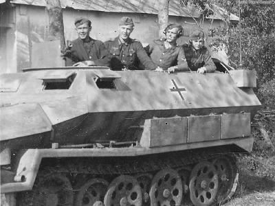 Schutzenpanzerwagen Sd.Kfz. 251 of Division Großdeutschland