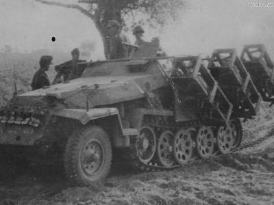 SdKfz 251 Ausf C „Stuka zu Fuss”