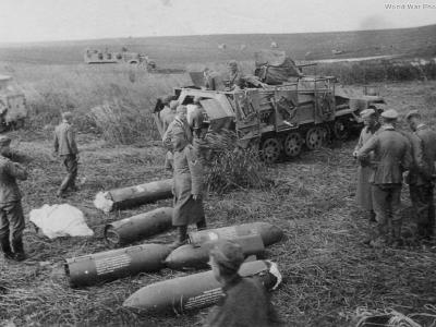 SdKfz 251 „Stuka zu Fuss” of 16 Panzer Division