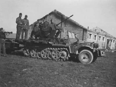 SdKfz 10/4 2cm flak 30