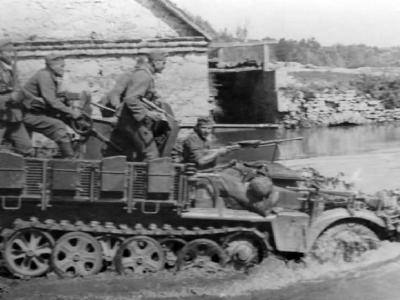 SdKfz 10/4 haltrack in Russia
