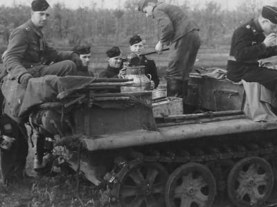 SdKfz 10 Demag D7 halftrack