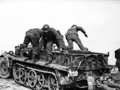 SdKfz 10 WH-568557 with Pak 1944 – Eastern Front
