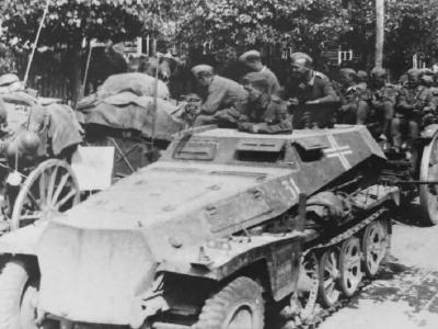 Light armoured halftrack Sdkfz 253 alt photo