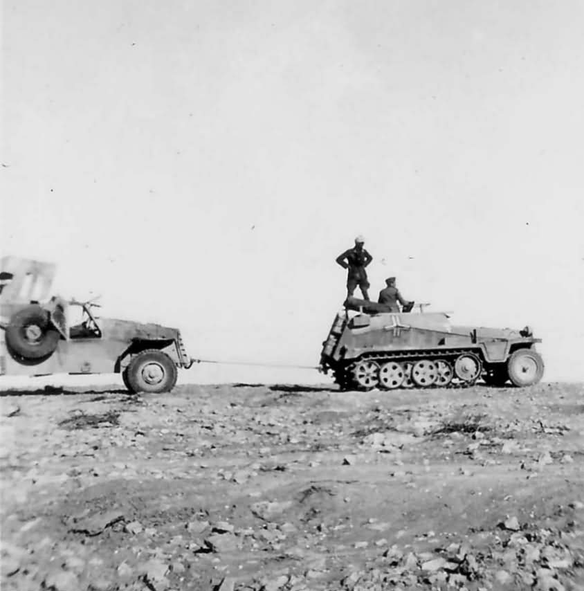 Armored halftrack SdKfz 250 Afrika Korps DAK | World War Photos