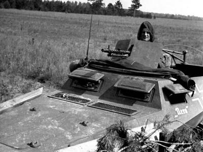Armored halftrack SdKfz 250 alt named Nero