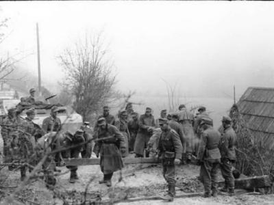 SdKfz 250 neu, armoured personnel carrier – Balkans 1943